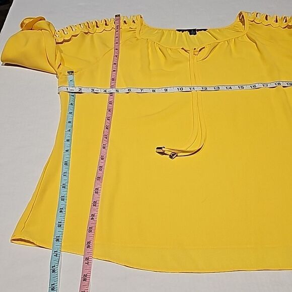 Bright yellow pullover top featuring decorative sleeves by Zac & Rachel size XL - Picture 9 of 9